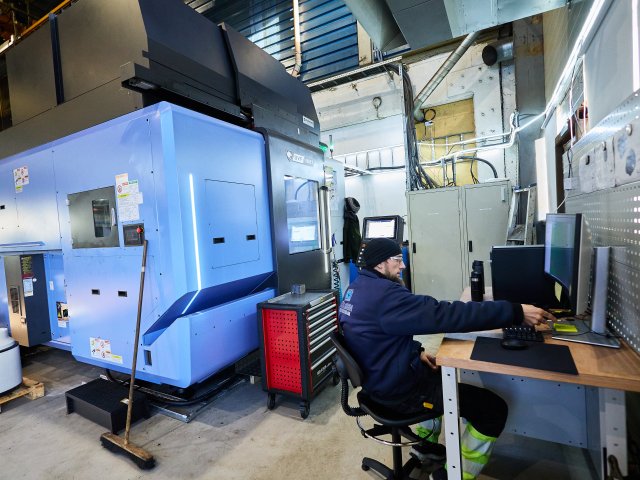 femakset DN Solutions DVF8000T maskineringssenter