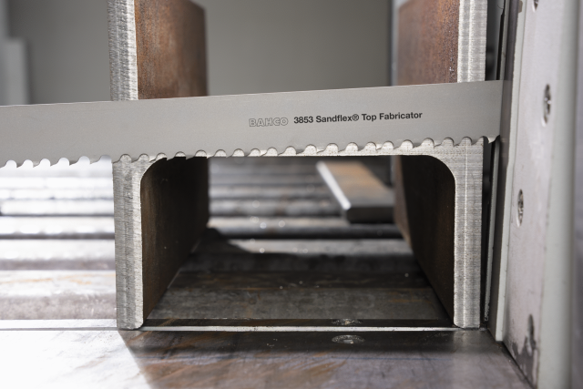 3853 Sandflex® Top Fabricator i bruk