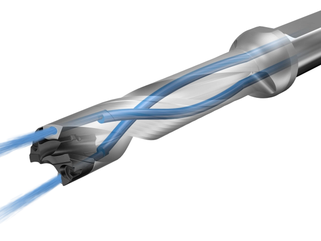 Sandvik Coromant CoroDrill DE10 boreverktøy med kjølevæske.